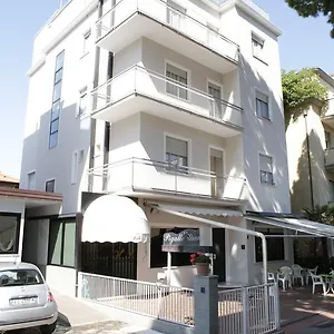 Pigalle Римини